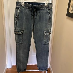 It’s Pull On Jeans Size Large Lots Of Stretch NWOT